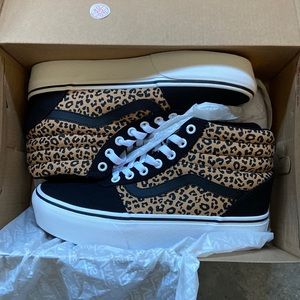 Platform cheetah vans
